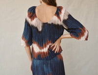 BUBBLE SLEEVE BLOUSE