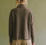 RELAXED TURTLE NECK