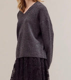 DAILY VNECK SWEATER